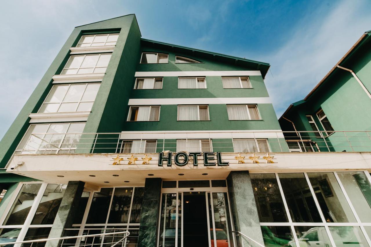 Hotel Atlantis Tulcea Esterno foto