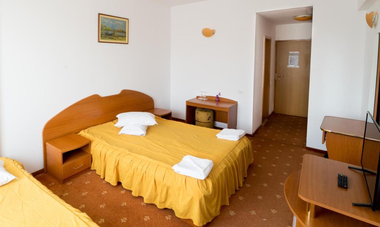 Hotel Atlantis Tulcea Esterno foto