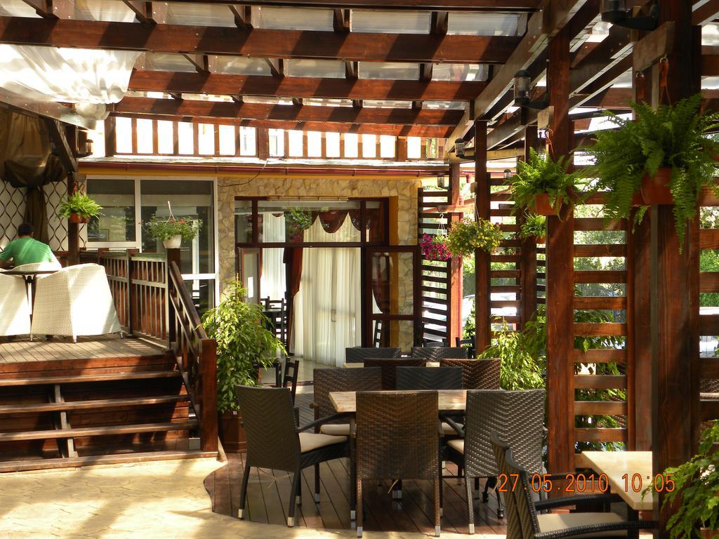 Hotel Atlantis Tulcea Esterno foto